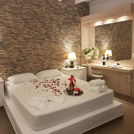 Ξενοδοχείο με διαμερίσματα Abelonas Village 4*