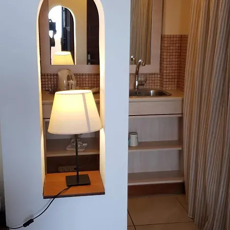 Abelonas Village Lägenhetshotell 4*