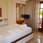 Ξενοδοχείο με διαμερίσματα Abelonas Village 4*