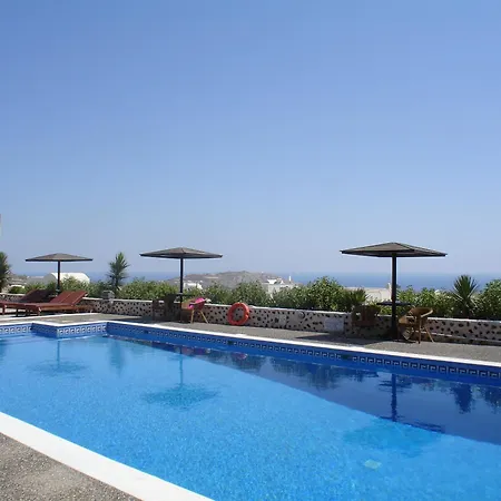 מלון דירות Abelonas Village 4*